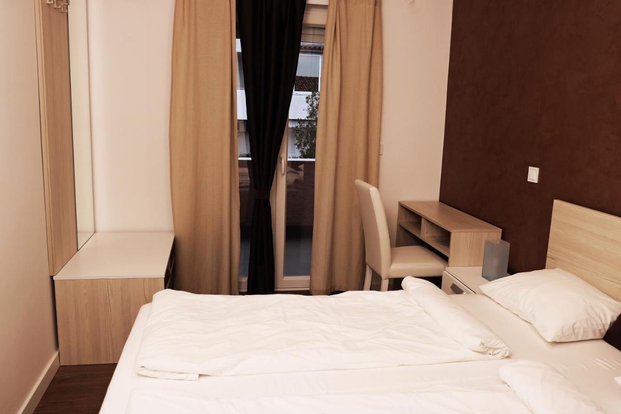 Apartment Goran 2 *