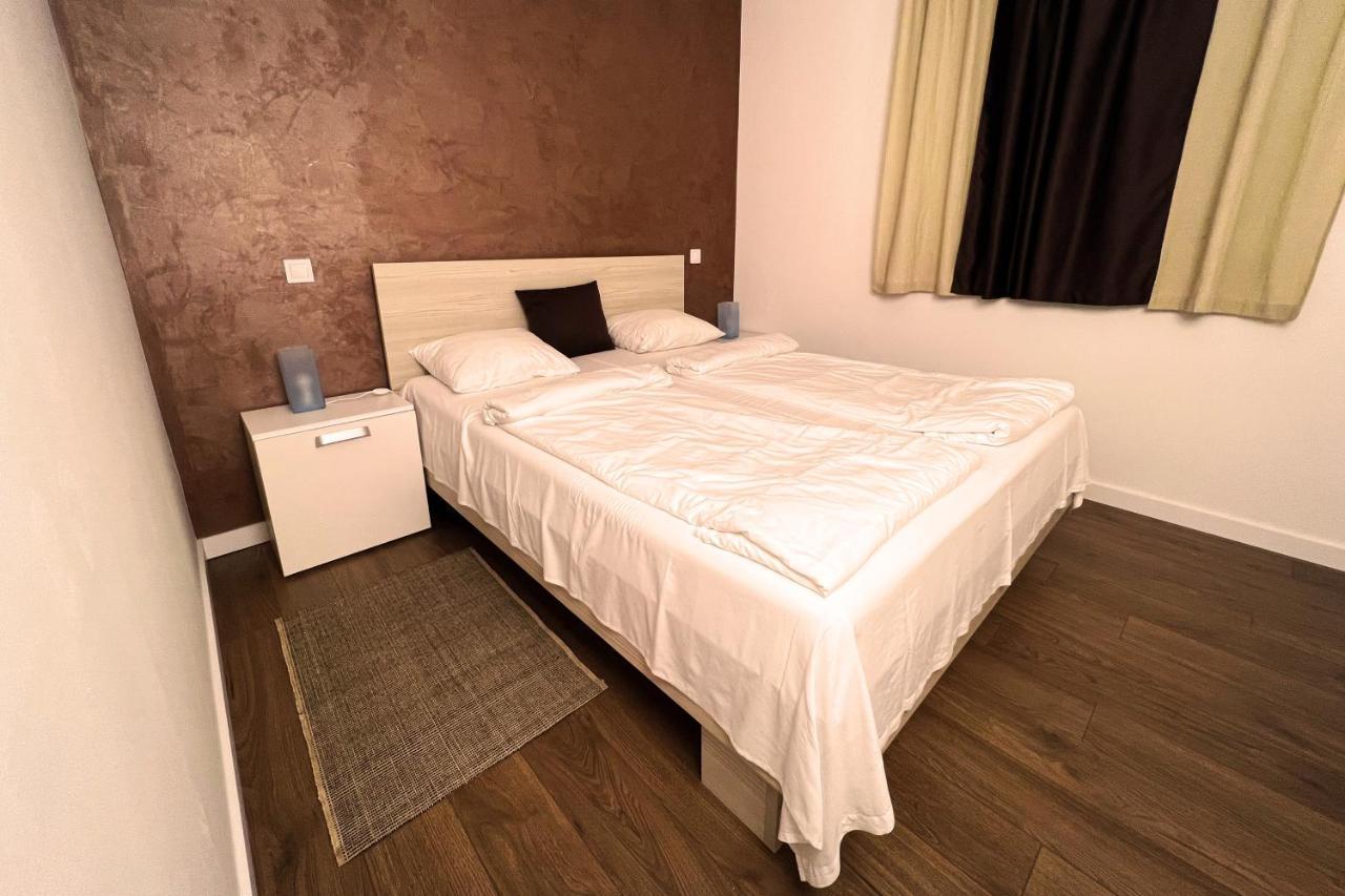 Goran 2 Apartment *