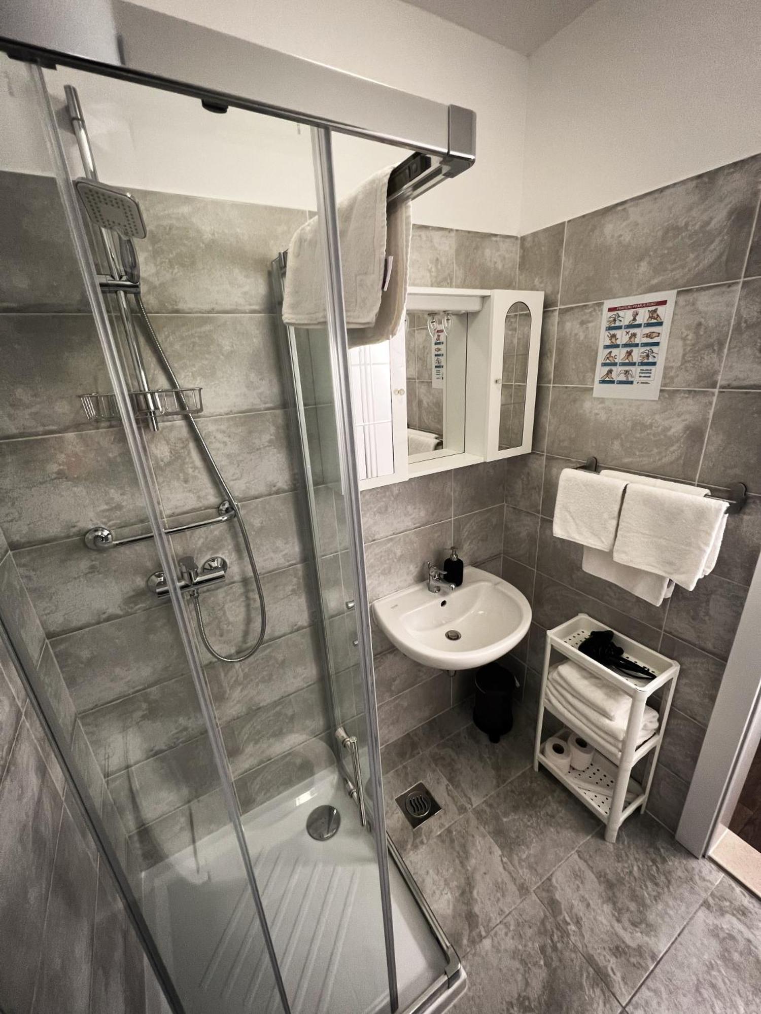 Goran 2 Apartment *